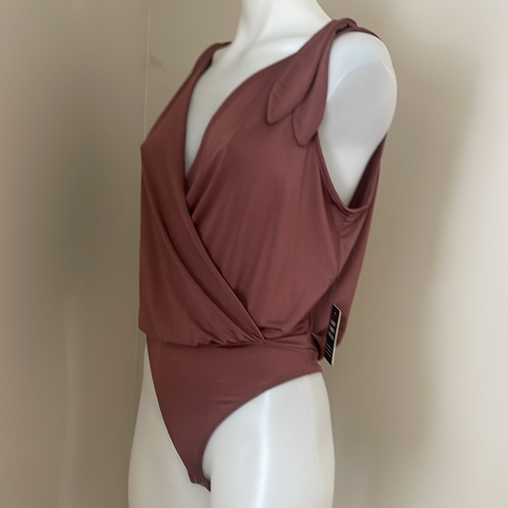 (NWT) Express Women’s Brown Bodysuit, Small - Picture 9 of 14